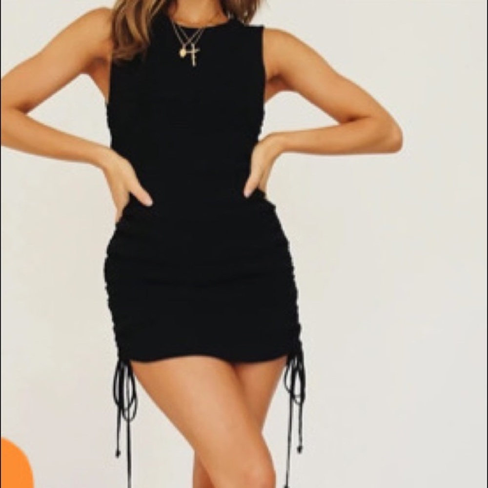 Dress - Picture 3 of 3